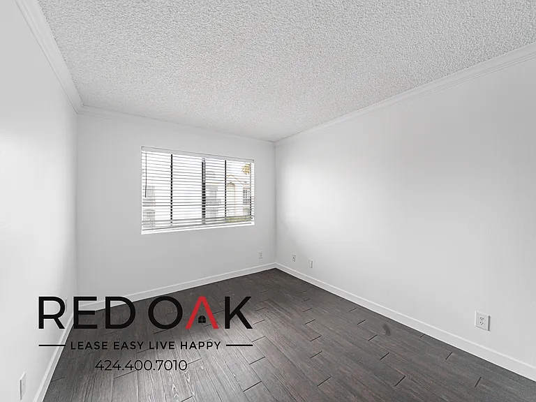 1522 N Formosa Ave — Photo 8