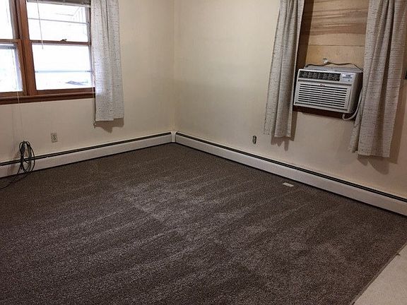 5th image of 303 E 10th St