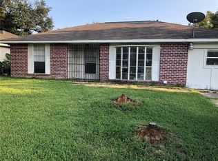 11103 Sharpview Dr, Houston, TX 77072