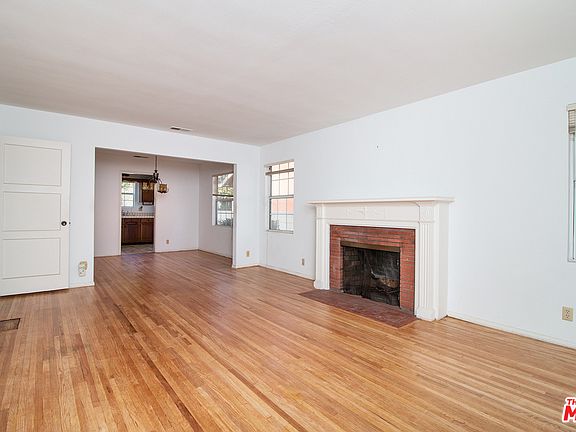 3rd image of 10931 Fairbanks Way