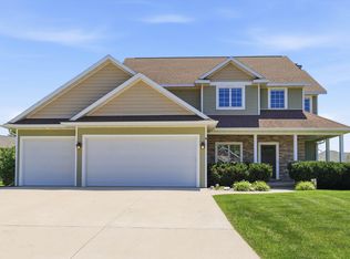 W5261 Arbor Vitae Ct, SHERWOOD, WI 54169