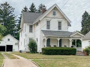 354 S Main St, Amherst, OH