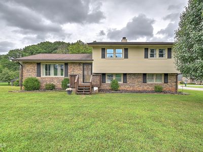2000 Pinebrook Dr, Kingsport, TN, 37660