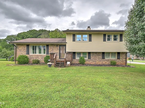 2000 Pinebrook Dr, Kingsport, TN 37660