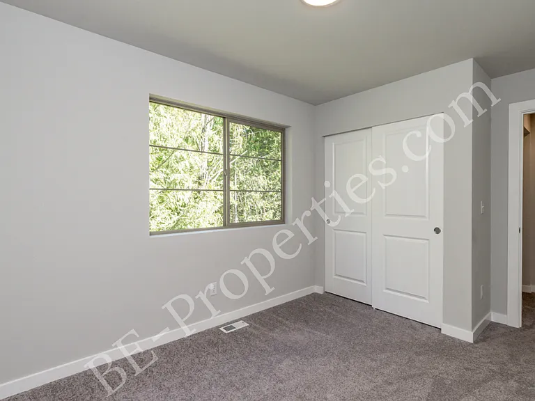 1840 N Shirley St — Photo 22