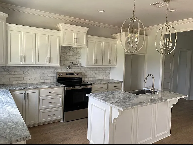 101 Bailey Cir — Photo 3
