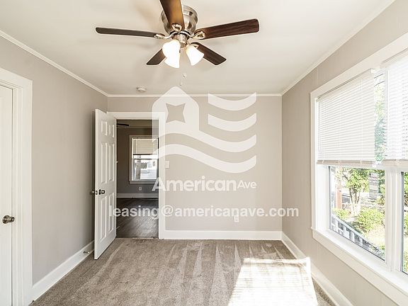 572091_003_wm_-_living_room_13157702.jpg
