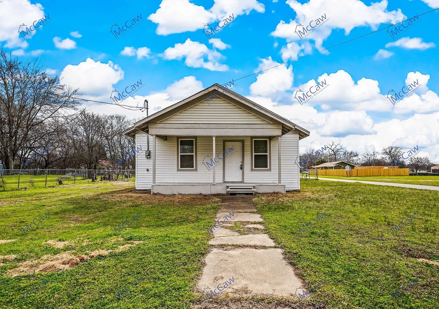 Fantastic 3/1 in Corsicana! — Photo 1