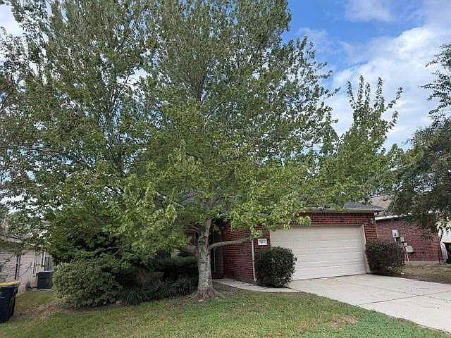 3 bed, 2.0 bath, 1312 sqft, $1,700 — Photo 4