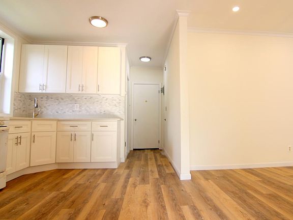 5th image of 2522 W 16th St #2B