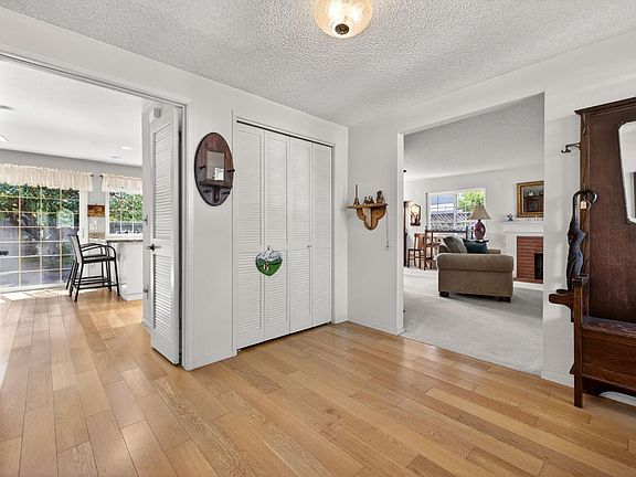 4th image of 7569 Oak Leaf Drive