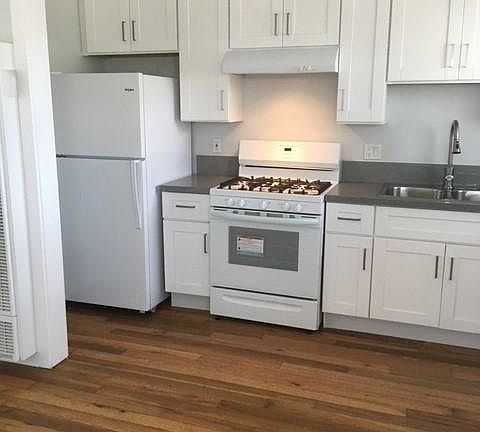 2nd image of 307-13 Eucalyptus St #313