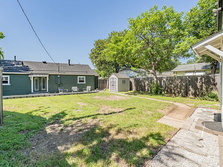 2157 W Lotus Ave — Photo 37