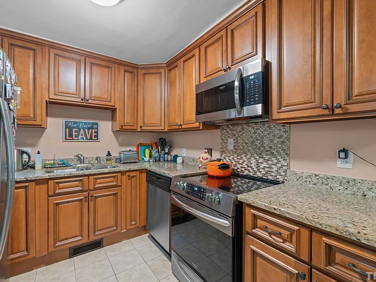 705 Tyler Rd — Photo 10