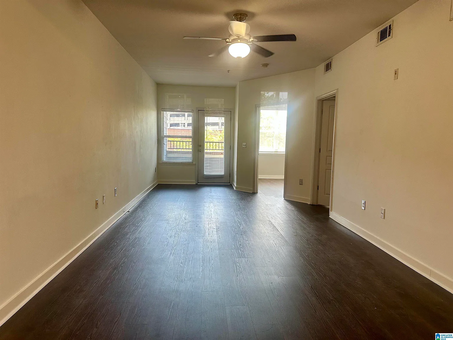 1 bed, 1.0 bath, $1,500 — Photo 4