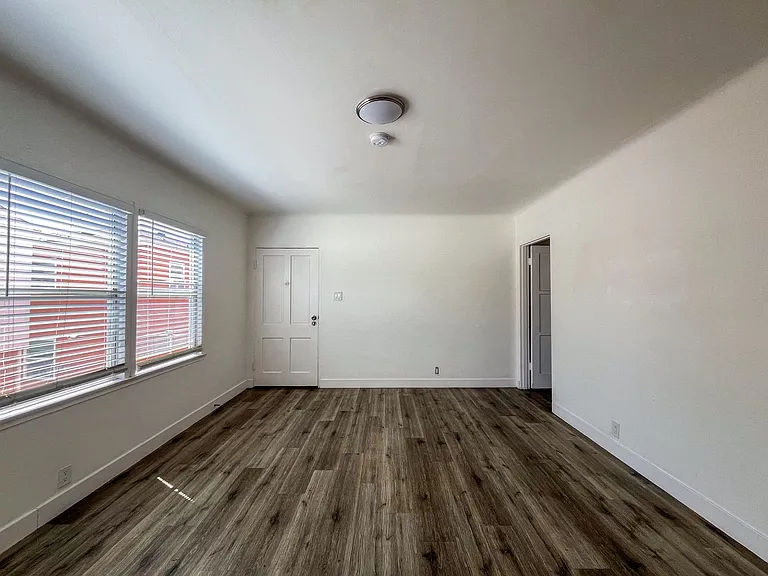6729-6803 Middleton St — Photo 15