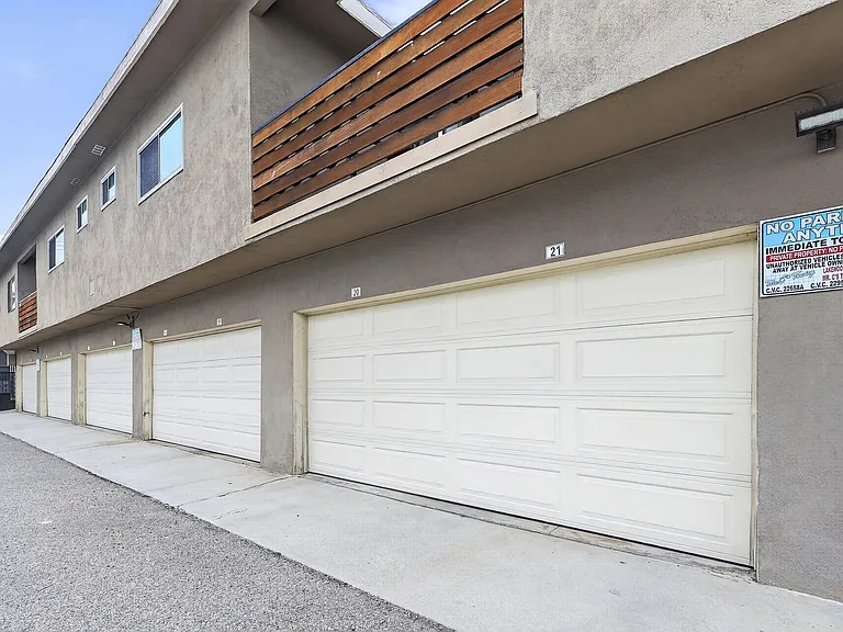 2425 Carson St #22 — Photo 10
