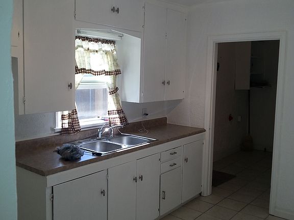 5th image of 805 Acero Ave