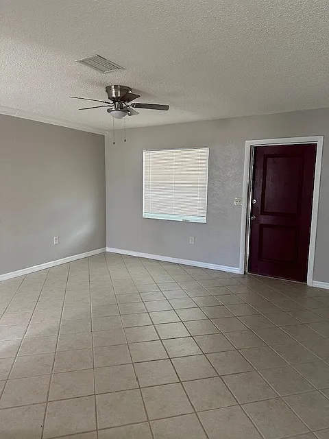 2 bed, $1,625 — Photo 3
