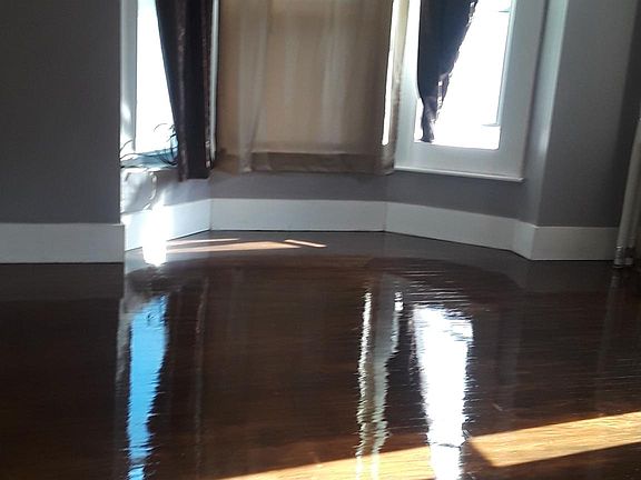 5th image of 1 Bartlett St #1