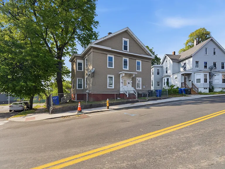834 Worthington Street — Photo 17