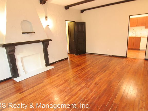 5th image of 2270 N Beachwood Dr APT 3