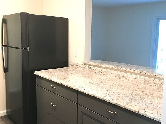 3rd image of 2821 Emerson Ave APT 22