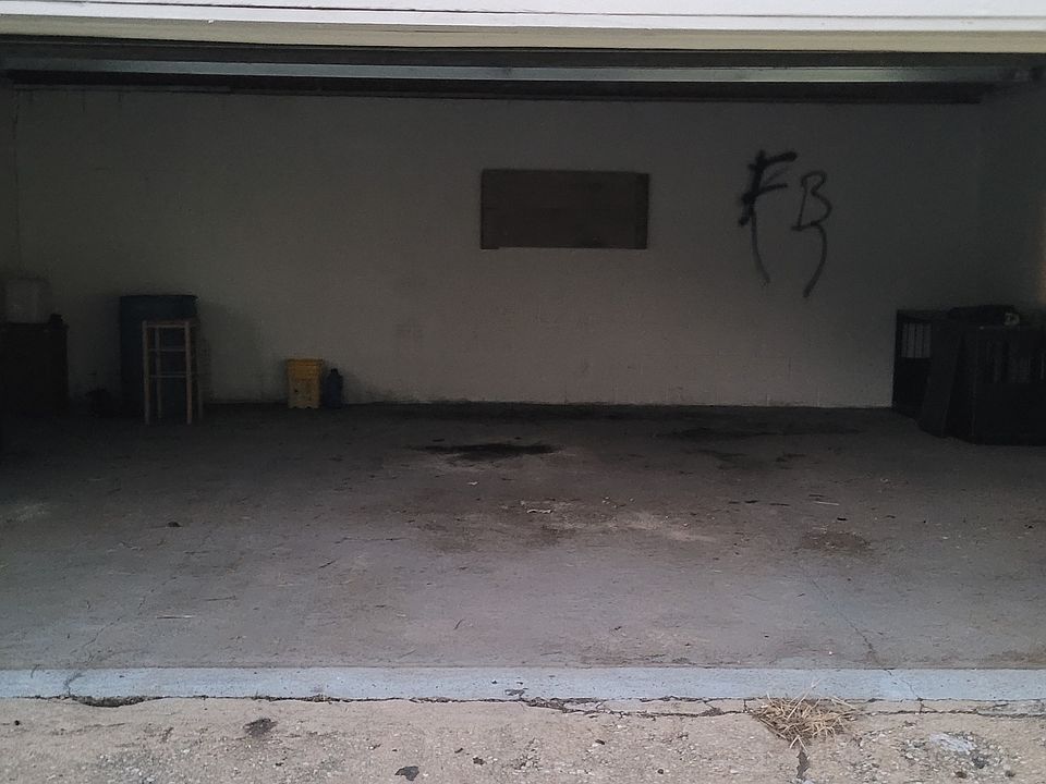 2nd image of 430 N 9th St