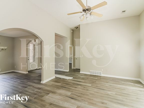 3rd image of 5845 Peterson Ridge Ln