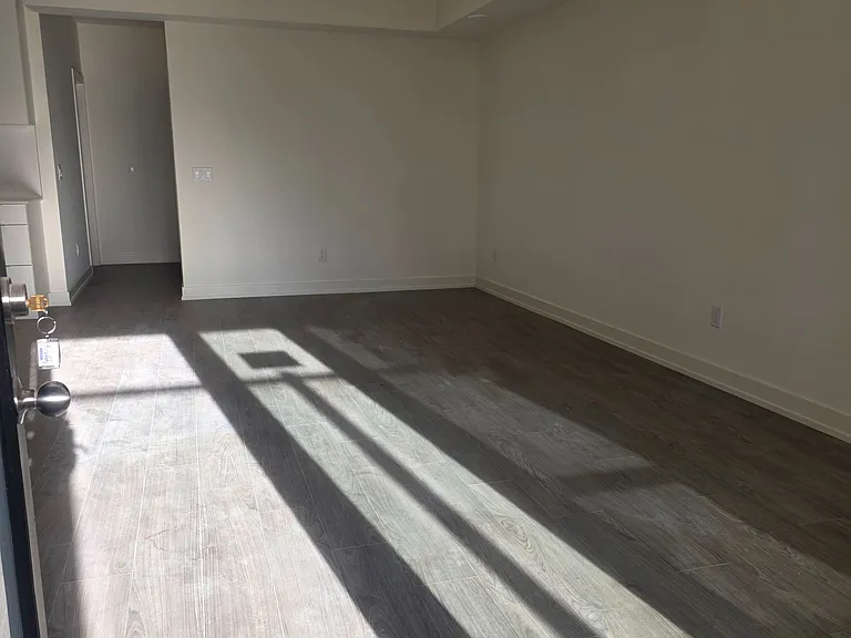 102C Melbourne Ave #16 — Photo 6