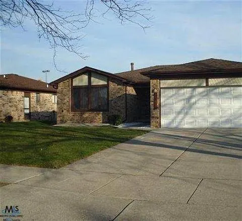 35532 Maureen Dr photo 1