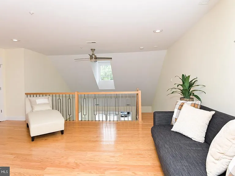 526 Brickhouse Rd — Photo 23