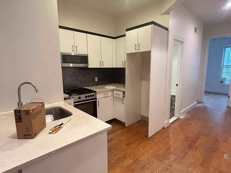 243 Harman St #GARDEN — Photo 4