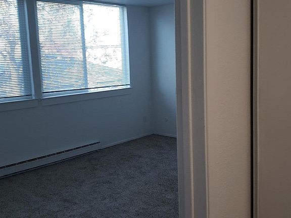 4th image of 305 Chestnut St #7