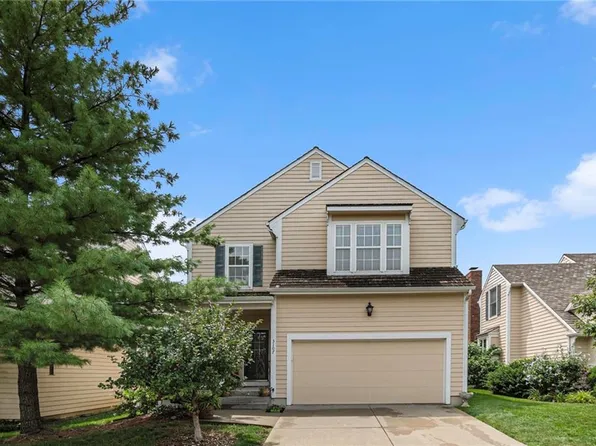 3107 Cottage Ln, Lawrence, KS 66049