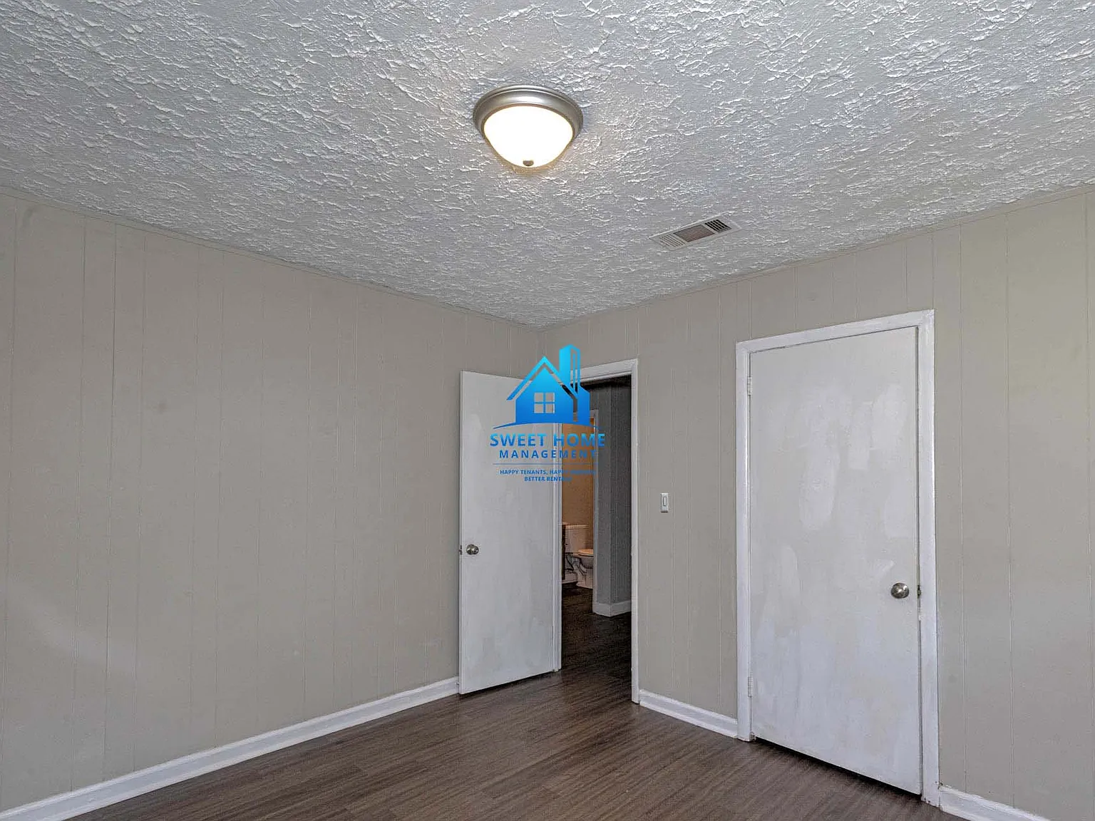 4 bed, 1600 sqft, $1,600 — Photo 4