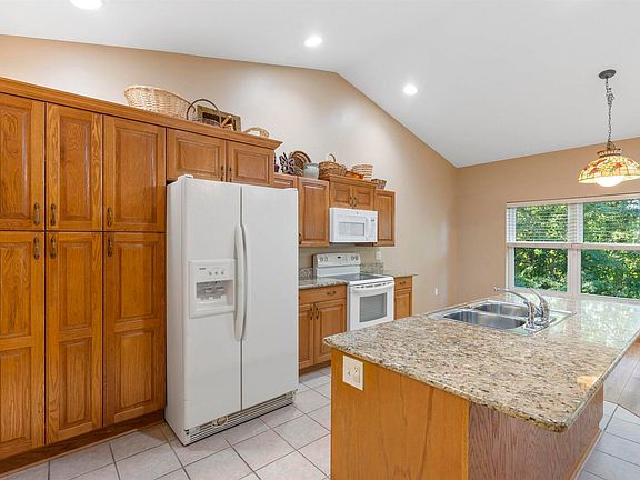 5th image of 1101 2nd St