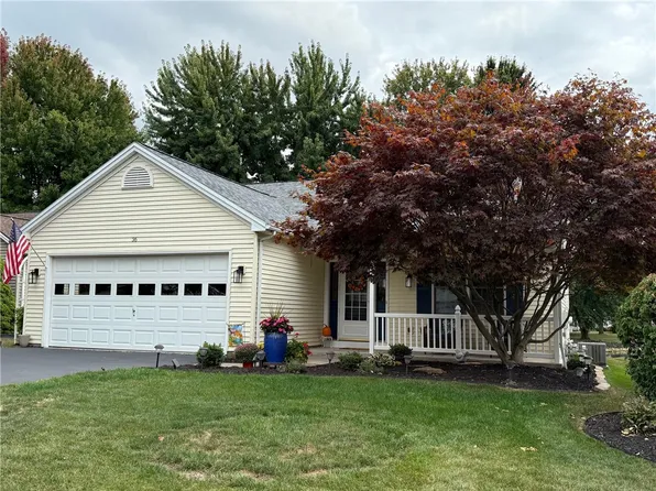 36 Freedom Pond Ln, North Chili, NY 14514