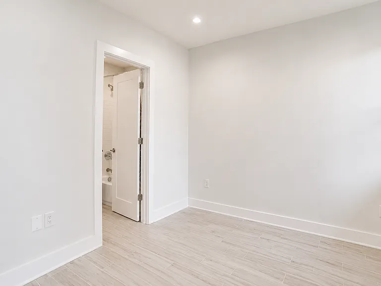 727 Quebec Pl NW #B — Photo 18