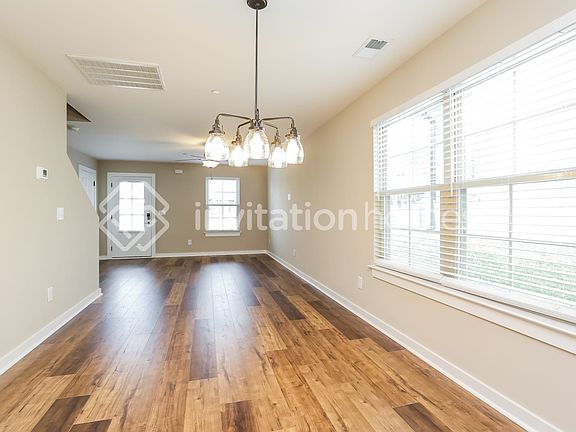 4th image of 200 Emmett Dr