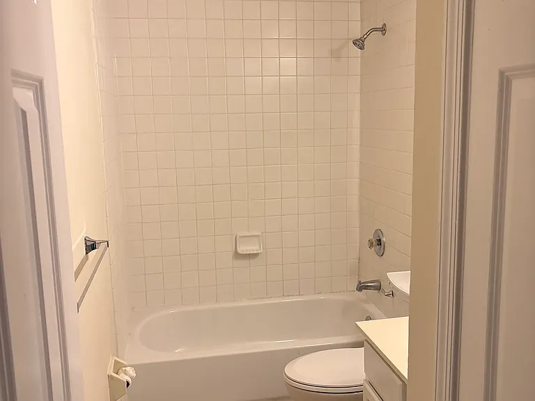 423 Highland Ave #B — Photo 1