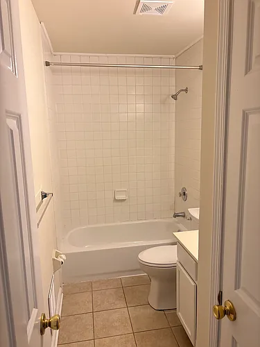 423 Highland Ave #B Photo 1