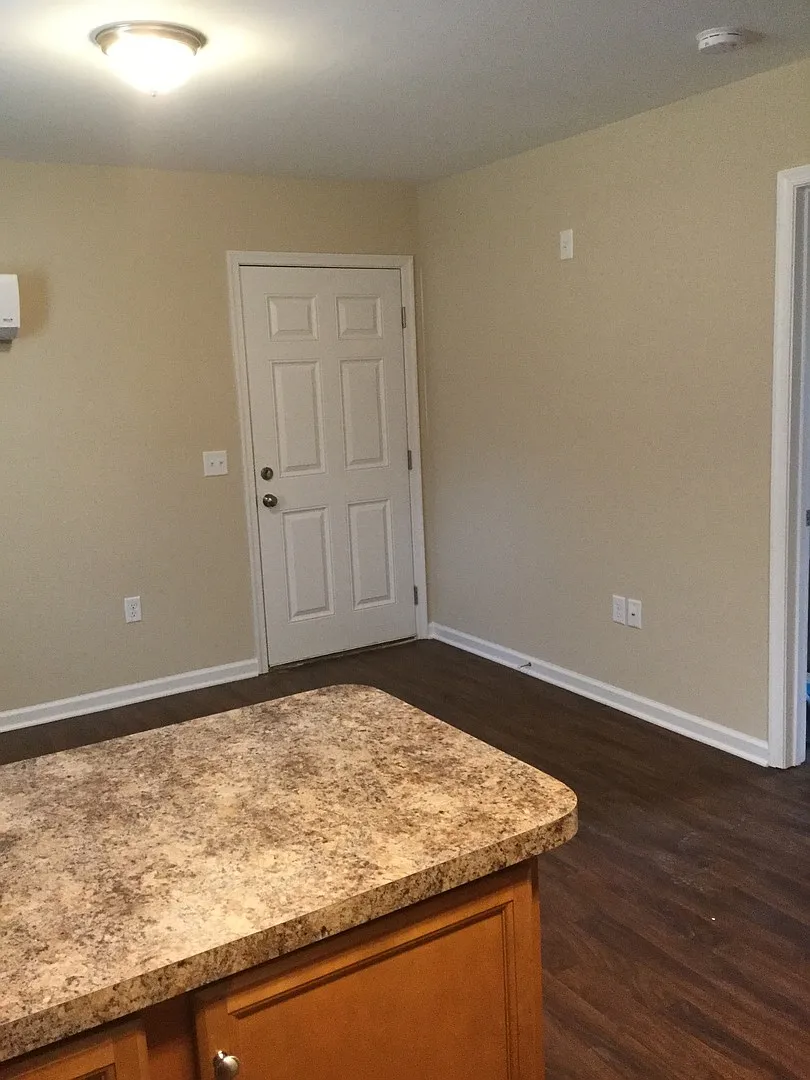 Private 1 Bedroom, 1 Bath Apartment in Williamsburg — Photo 3