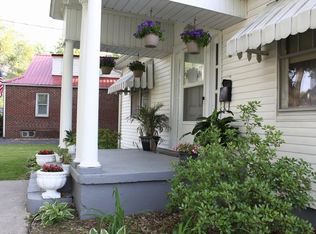 403 N Main St, Anna, IL 62906