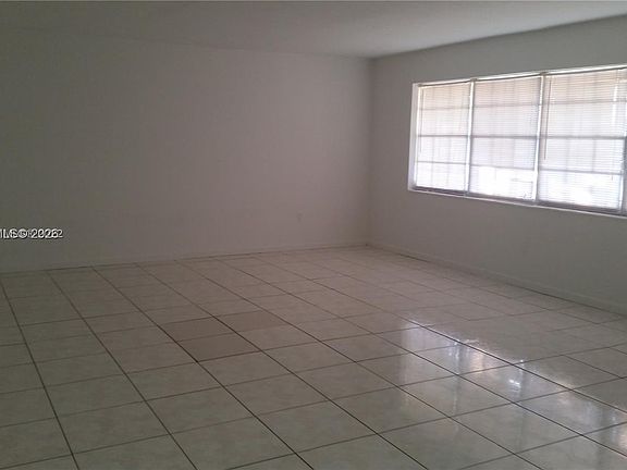 5th image of 11840 NE 19th Dr #27
