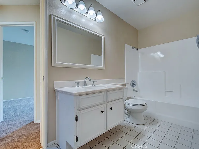 115 Stanford Ct #50 — Photo 12