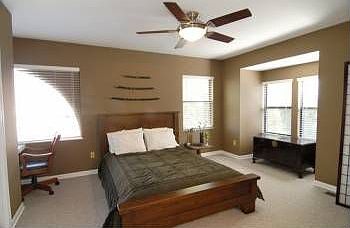 5th image of 1035 Washington St #1035