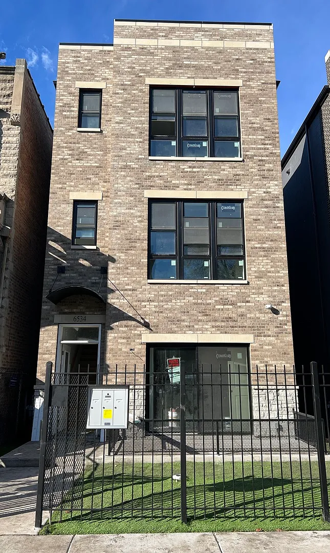 3 bed, 1500 sqft, $2,300 — Photo 1