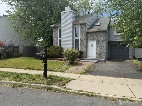 21 Jeffrey Cir, Dayton, NJ 08810