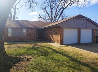 400 SW 32nd St, Moore, OK 73160